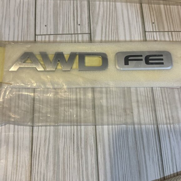 Genuine Kia Emblem All Wheel Dri 86340-C6100 - Picture 1 of 4